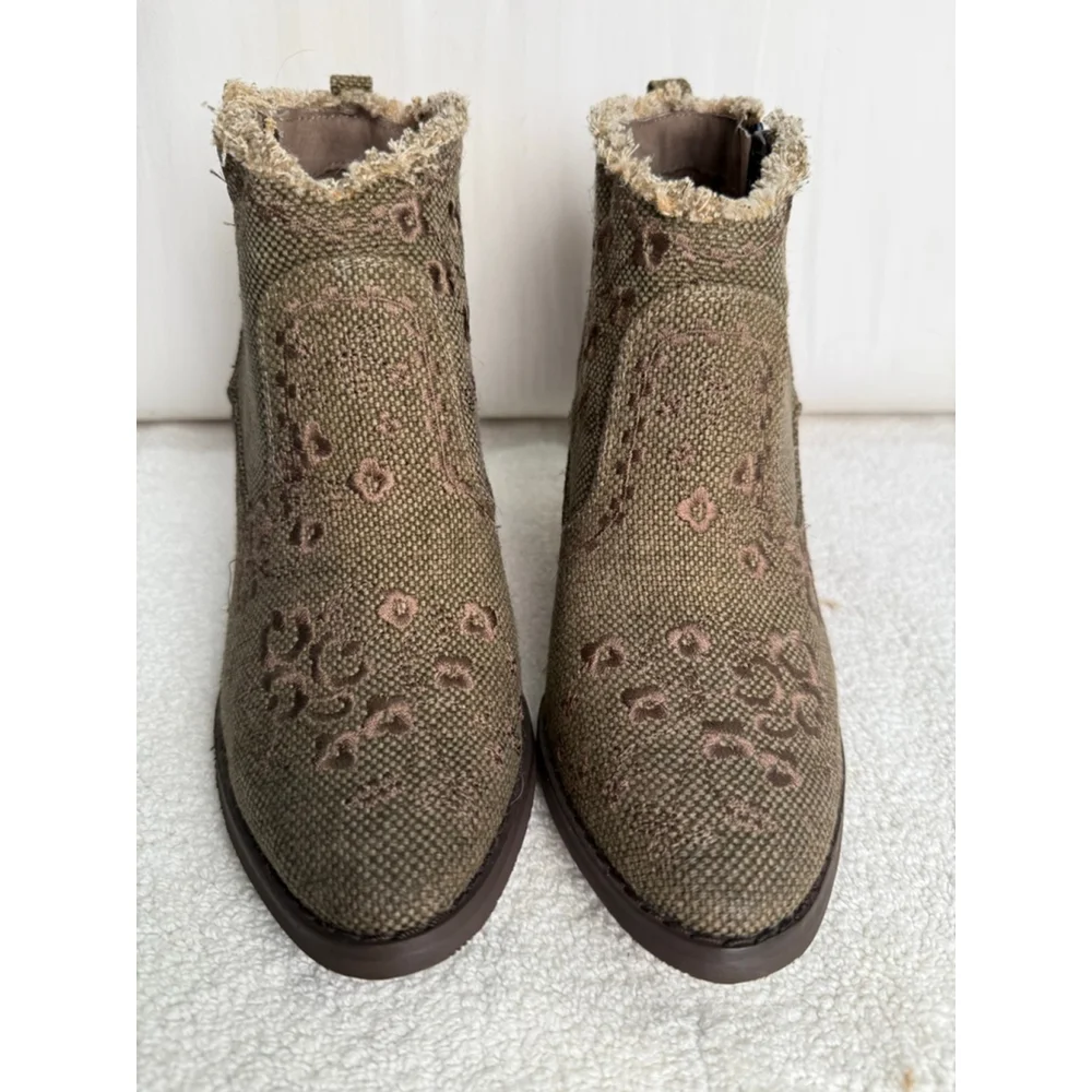 Women's Naughty Monkey Embroidered Ankle Boots Size 8.5 Brown on Brown